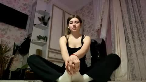 Snapshot of kattiemichelson chatting on 05.16.26 Molly online show from 05.16.26