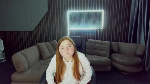 Snapshot of katty_rose8 chatting on 10.12.25 Katty online show from 10.12.25