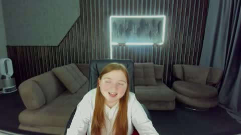 Snapshot of katty_rose8 chatting on 11.11.25 Katty online show from 11.11.25