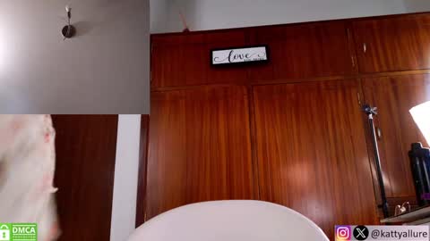 Snapshot of kattyallure chatting on 01.28.25 Katty online show from 01.28.25