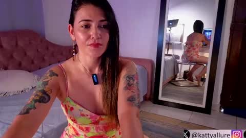 Snapshot of kattyallure chatting on 07.19.26 Katty online show from 07.19.26
