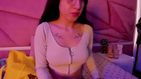 Snapshot of kattyqueenn_ chatting on 07.22.26 Katty online show from 07.22.26