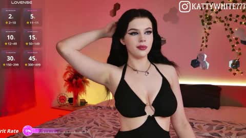 Snapshot of kattywhite777 chatting on 05.17.26 vacation until November 3 online show from 05.17.26