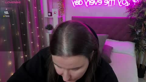 Kate online show from 05.12.26