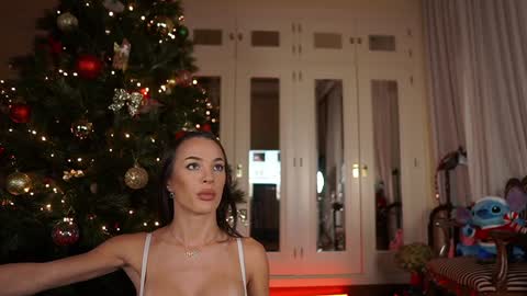 Snapshot of katyerave chatting on 01.03.25 Katyerave online show from 01.03.25