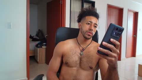 Snapshot of kaurilop chatting on 01.08.25 Kauri Lop online show from 01.08.25