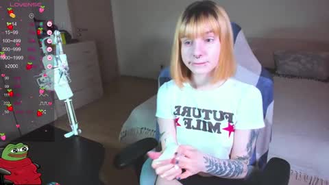 Snapshot of kawaii_power_uwu chatting on 01.31.25 Kira-chan online show from 01.31.25