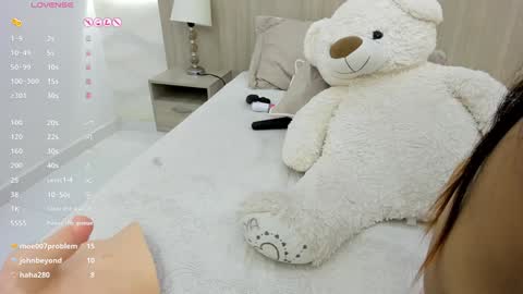 Snapshot of kaya_taraji chatting on 02.04.25 online show from 02.04.25