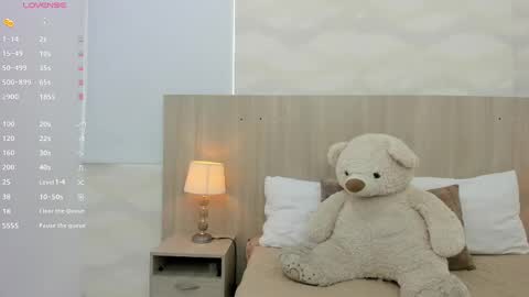 Snapshot of kaya_taraji chatting on 10.14.25 online show from 10.14.25