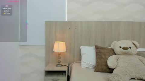 Snapshot of kaya_taraji chatting on 11.06.25 online show from 11.06.25