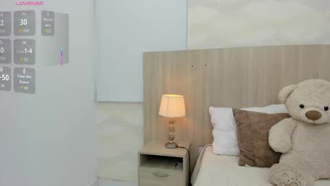 Snapshot of kaya_taraji chatting on 11.16.25 online show from 11.16.25