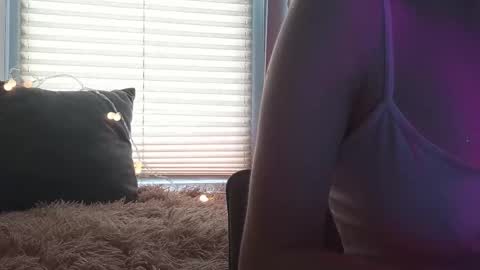 Kayla online show from 09.18.25