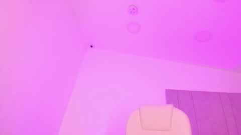 Kayla online show from 12.21.24