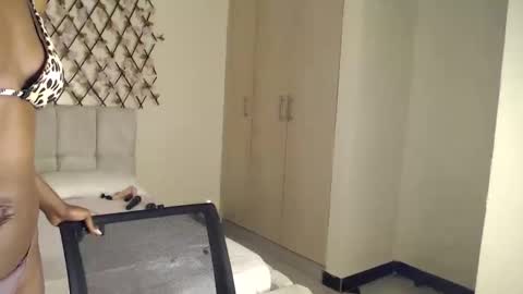 Snapshot of kayleeeee_ee chatting on 10.02.25 Kaylee online show from 10.02.25