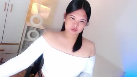 Y O U R        F U T U R E       K A Y L E E  online show from 04.09.26