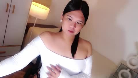 Snapshot of kayleepinay chatting on 05.04.26 Y O U R F U T U R E K A Y L E E online show from 05.04.26