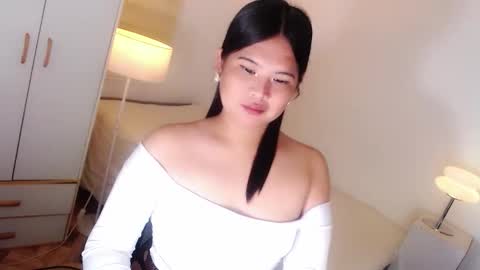 Snapshot of kayleepinay chatting on 05.11.26 Y O U R F U T U R E K A Y L E E online show from 05.11.26