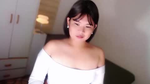 Snapshot of kayleepinay chatting on 05.27.26 Y O U R F U T U R E K A Y L E E online show from 05.27.26