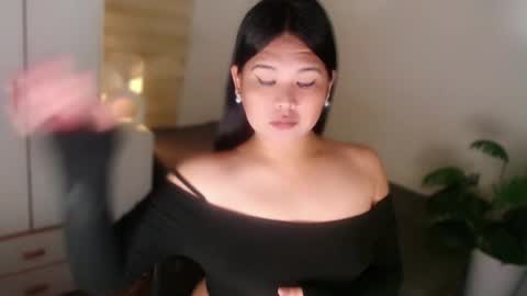 Snapshot of kayleepinay chatting on 06.18.26 Y O U R F U T U R E K A Y L E E online show from 06.18.26