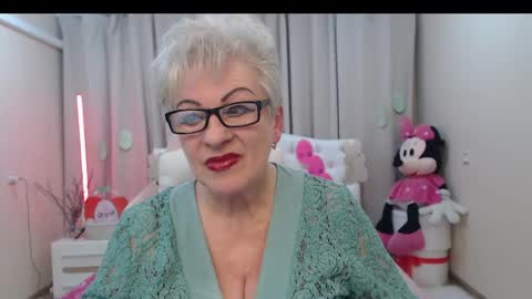 kaylesmoll online show from 04.14.26