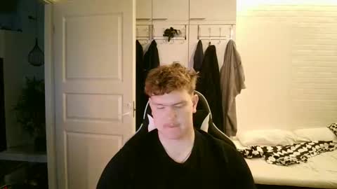 Aatu online show from 11.05.25