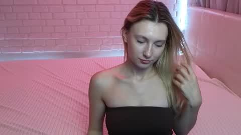 Seb Polly Roxy Jonny online show from 10.24.25