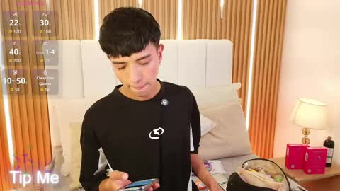 Snapshot of keen_nico chatting on 04.26.26 nico online show from 04.26.26