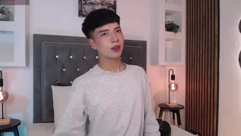 Snapshot of keen_nico chatting on 05.20.26 nico online show from 05.20.26