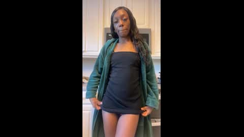 Snapshot of keephimcum69me chatting on 12.02.24 Keephimcum69me online show from 12.02.24