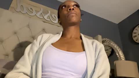 Snapshot of keephimcum69me chatting on 10.13.25 Keephimcum69me online show from 10.13.25