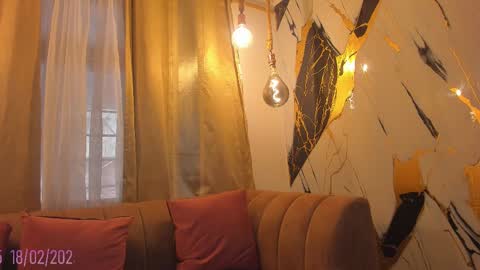 Snapshot of keila_mendoza chatting on 02.18.25 Keila online show from 02.18.25