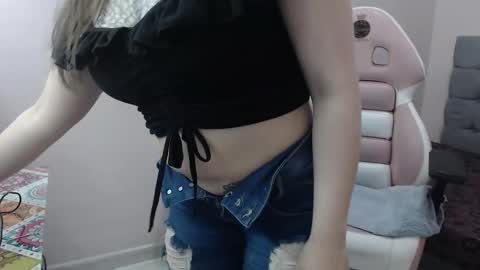 Keila  online show from 12.19.25