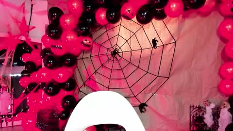 Amy Azaela  online show from 10.17.25