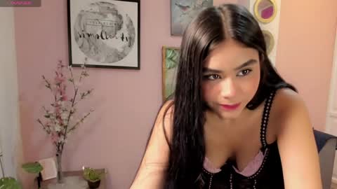 Snapshot of keira_clinton chatting on 05.22.26 Antonella online show from 05.22.26