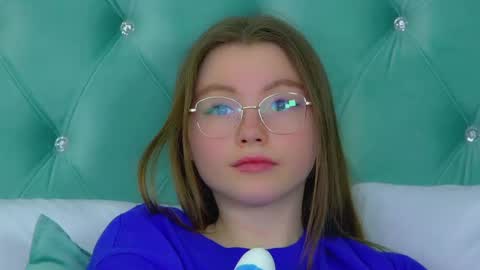 Snapshot of keiraace chatting on 03.06.25 Keira online show from 03.06.25