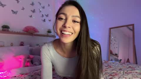 Snapshot of keirasworld chatting on 05.25.26 keira online show from 05.25.26