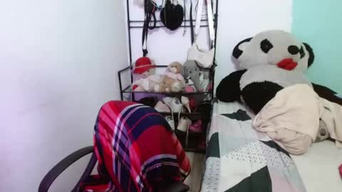 annie rosse16 online show from 12.17.25