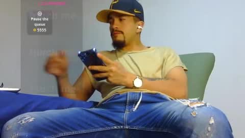 Snapshot of keivid_2303 chatting on 07.14.26 david online show from 07.14.26