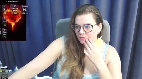 kellielowie online show from 03.04.25