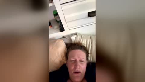 Snapshot of kellilyn1081187 chatting on 03.21.26 kellilyn1081187 online show from 03.21.26