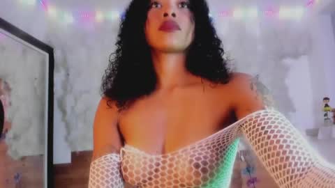 kelly__thomson online show from 02.11.25