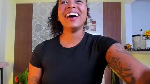 kelly__thomson online show from 11.06.25