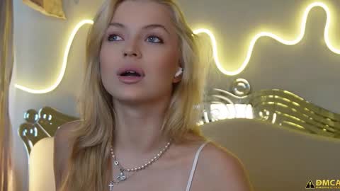 Kelly online show from 10.25.25