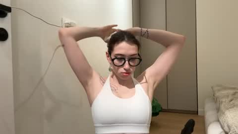 Snapshot of kellyberry__ chatting on 03.25.26 Kelly online show from 03.25.26