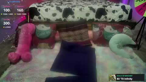 Kelly online show from 10.20.25