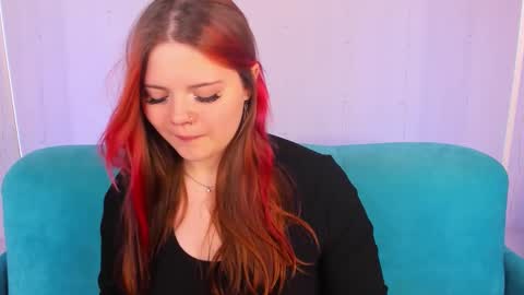 Snapshot of kellyfiery chatting on 11.27.25 Kellyfiery online show from 11.27.25