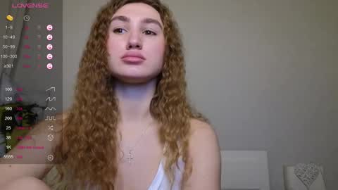 Snapshot of kellykeat chatting on 11.30.25 Princess Kelly online show from 11.30.25