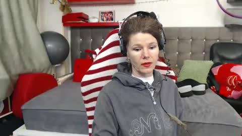 Snapshot of kellynumber chatting on 02.04.26 kelly online show from 02.04.26