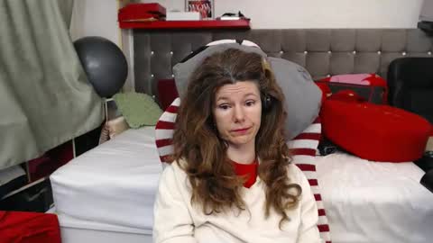 Snapshot of kellynumber chatting on 02.19.26 kelly online show from 02.19.26