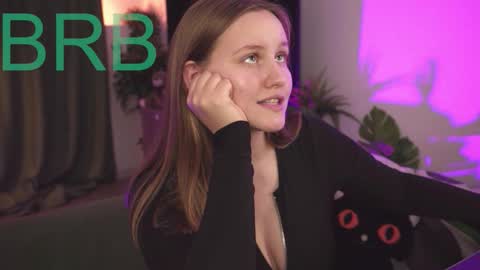 Snapshot of kellypoter chatting on 10.19.25 kelly online show from 10.19.25